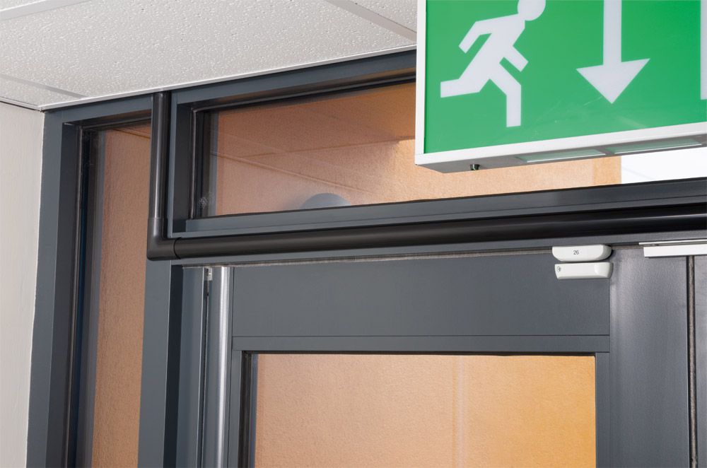 D-Line: Half Round Cable Management Trunking - 30mm x 15mm x 2m - BLACK