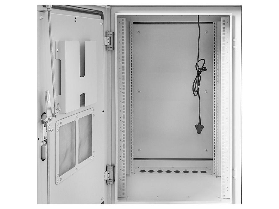 Scoop 18U 600mm Deep Outdoor Cabinet with 2 fans