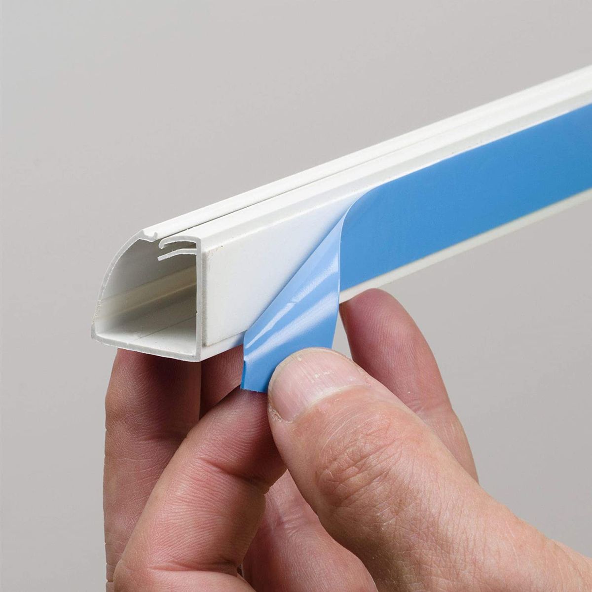 D-Line: ¼ Round Cable Management Trunking 22mm x 22mm x 2m White